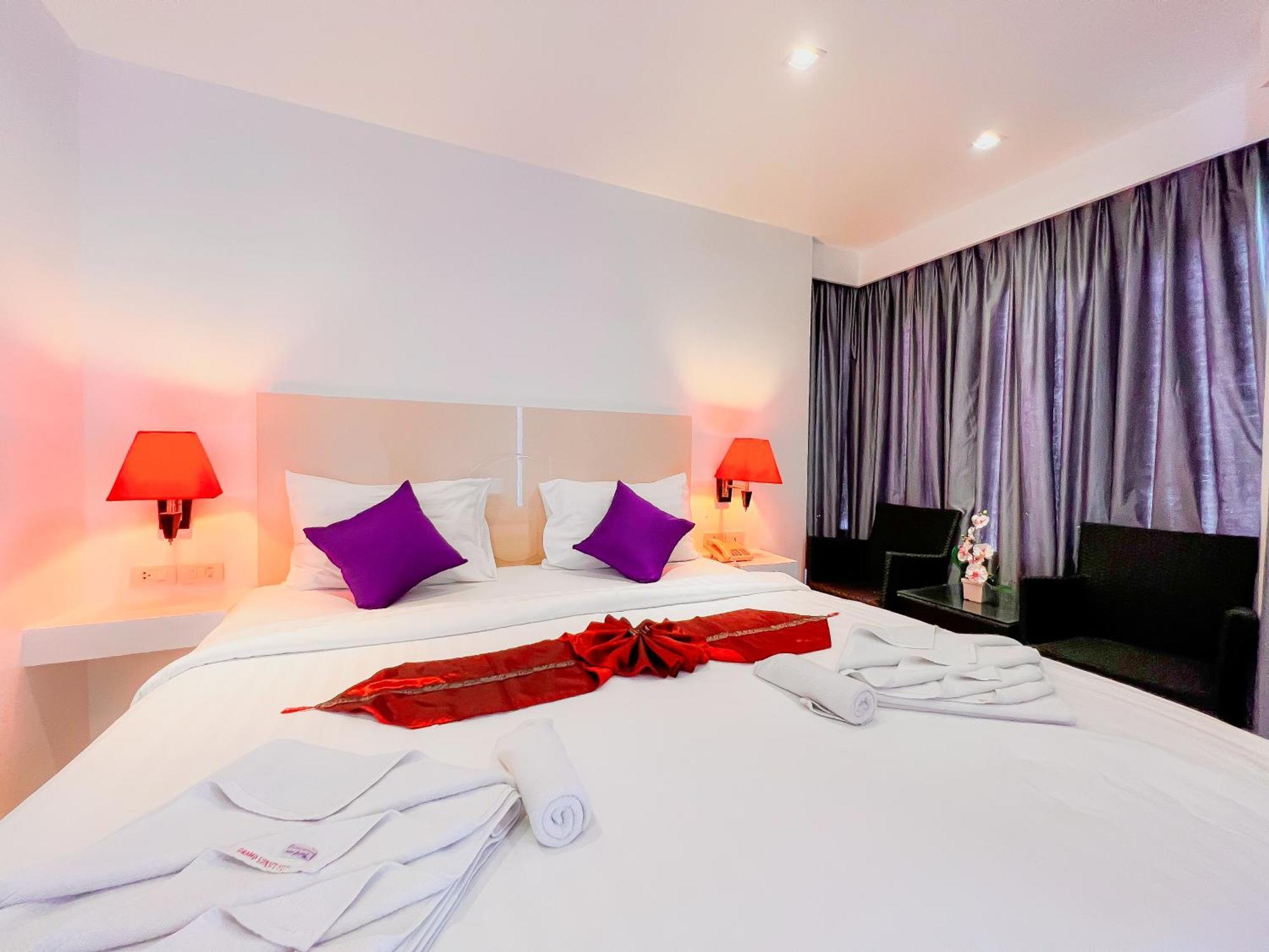Grand Sunset Hotel Phuket Karon Екстер'єр фото
